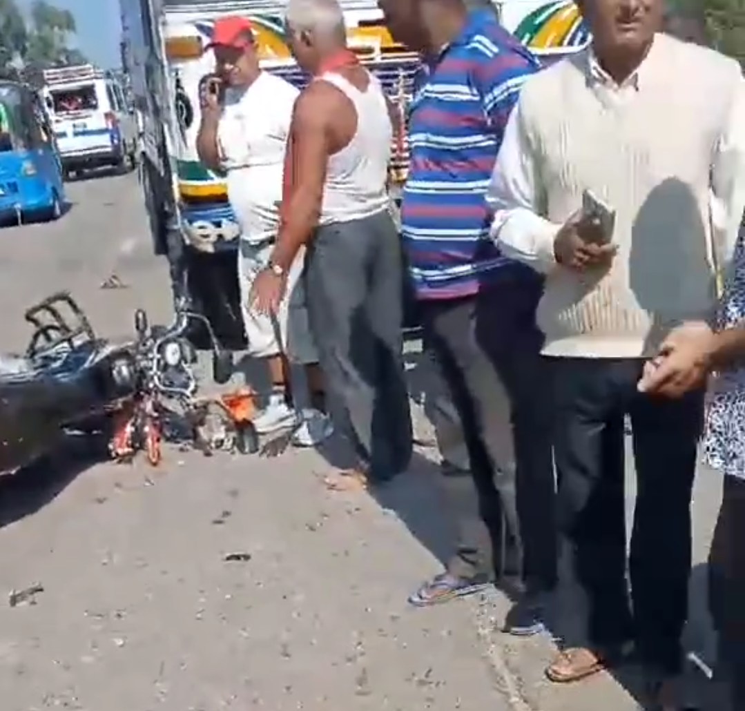 ढल्केबरमा ट्रकको ठक्करबाट मोटरसाइकल चालक गम्भीर घाइते