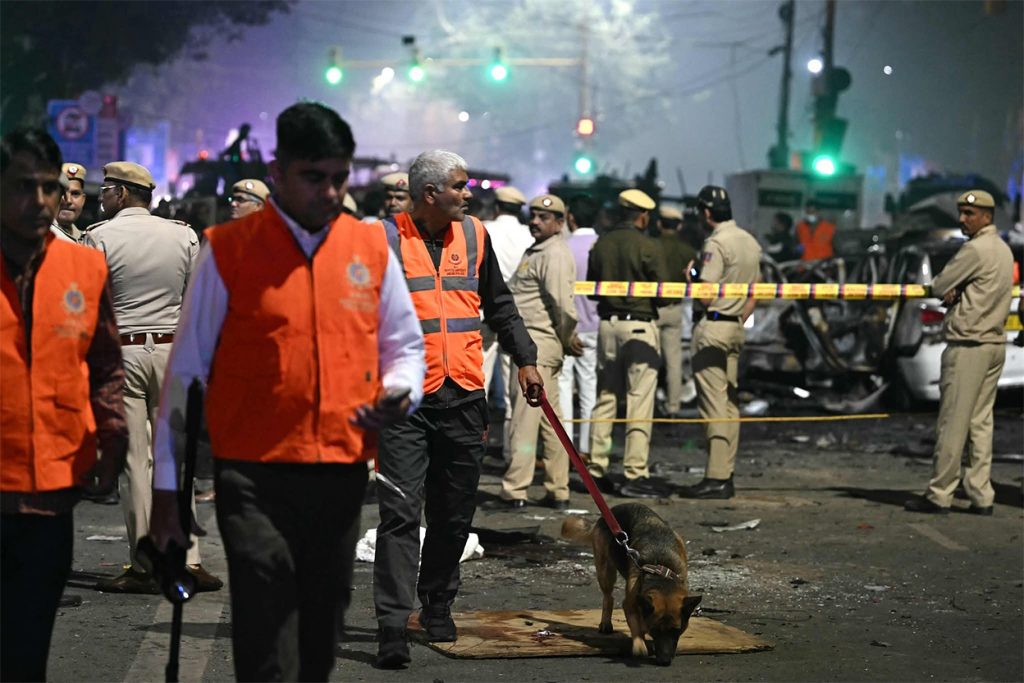 नयाँदिल्लीको लालकिल्ला स्टेशननजिक कारमा विस्फोट, १० को मृत्यु