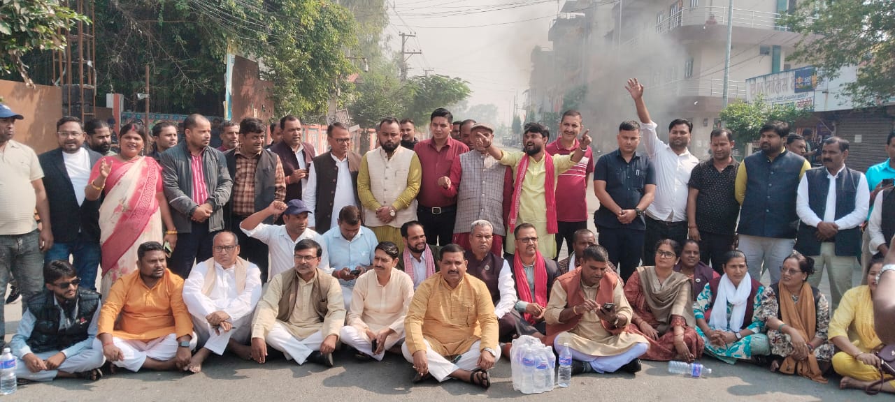 मधेश प्रदेशसभामा हाता–हात : सभामुख मण्डलविरुद्ध अविश्वास प्रस्ताव दर्ता प्रयासपछि चर्कियो राजनीतिक तनाव