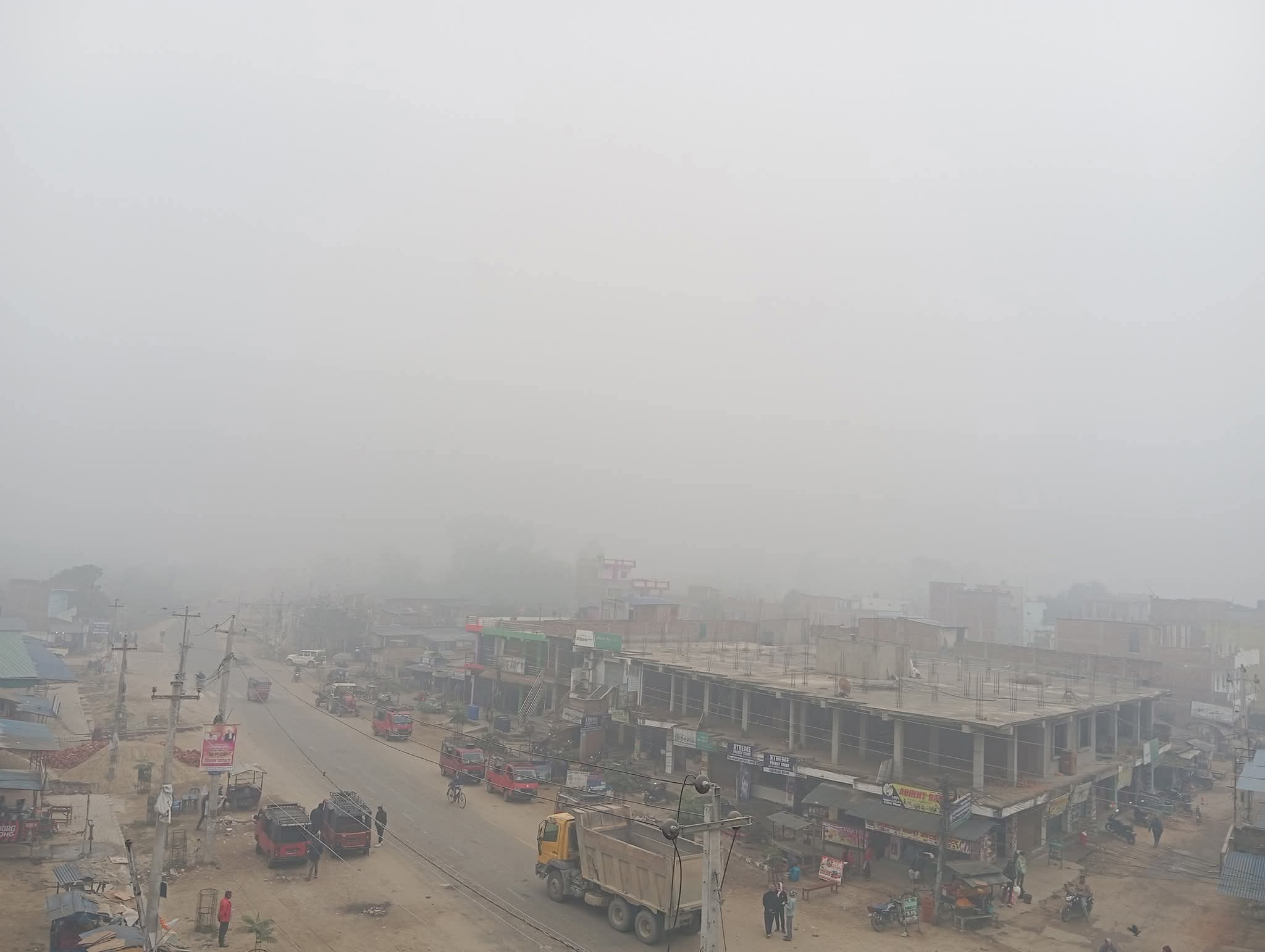 महोत्तरीसहित मधेशमा शितलहर र बाक्लो हुस्सु,अत्यधिक चिसोले जनजीवन प्रभावित