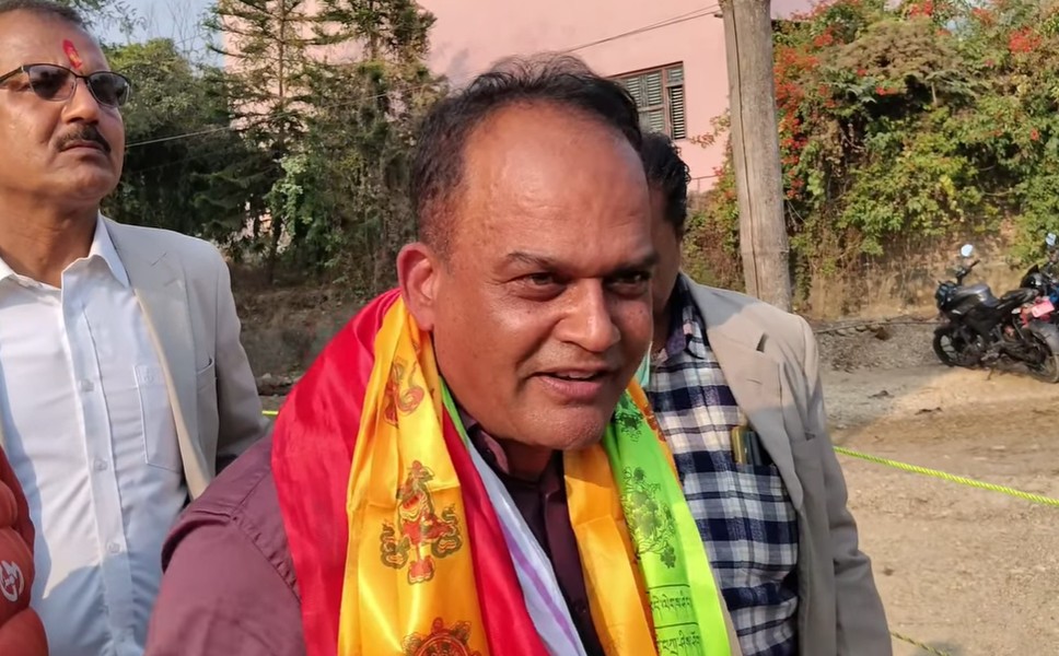 महोत्तरी क्षेत्र नम्बर १ मा कांग्रेसको तर्फबाट डा. मुकेशराज काफ्लेले मनोनयन दर्ता गरे