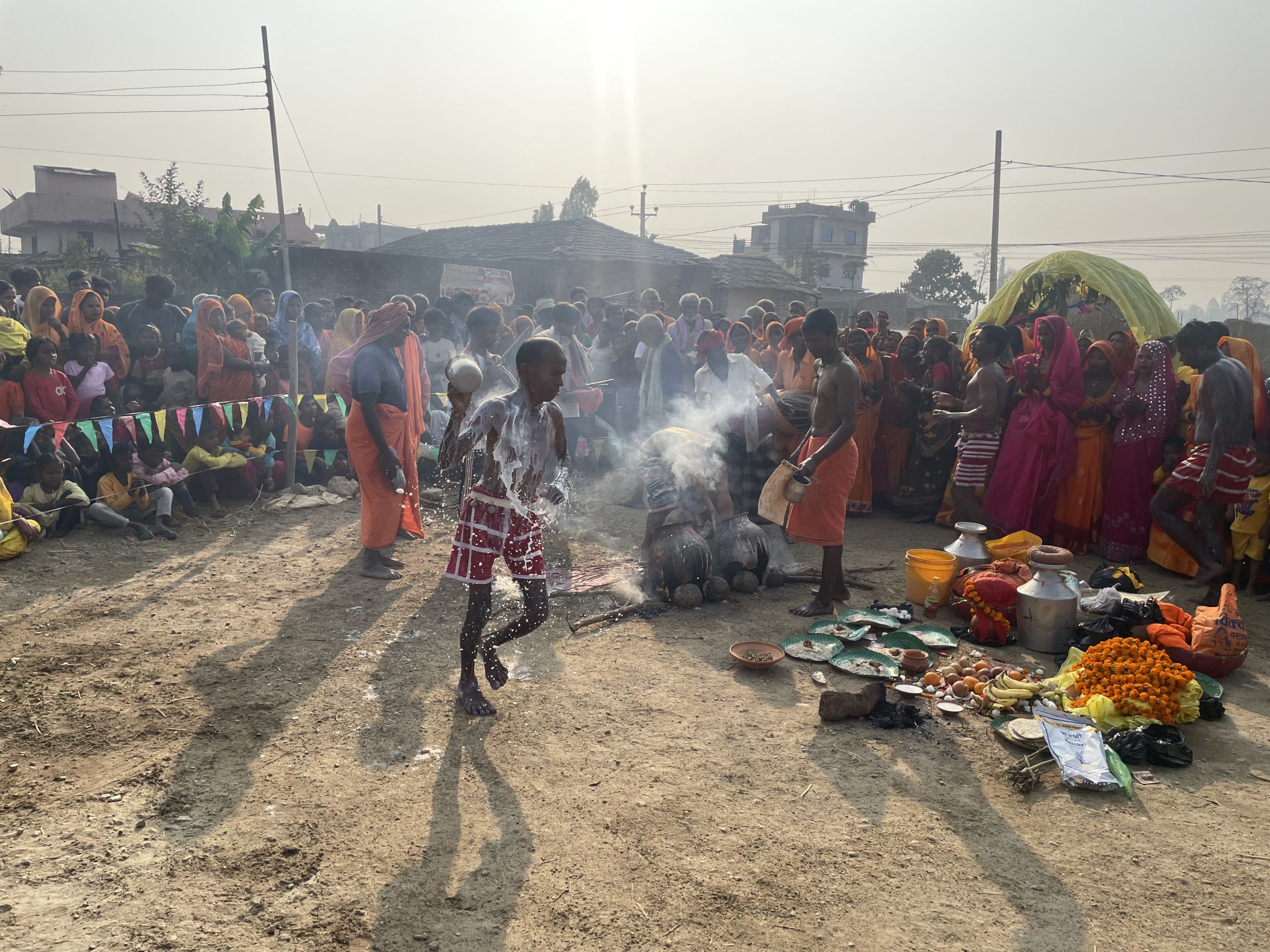 औरहीका मुसहरले तातो दूधले स्नान गर्दै ‘भूमियाँ महाराज’को पूजा मनाए