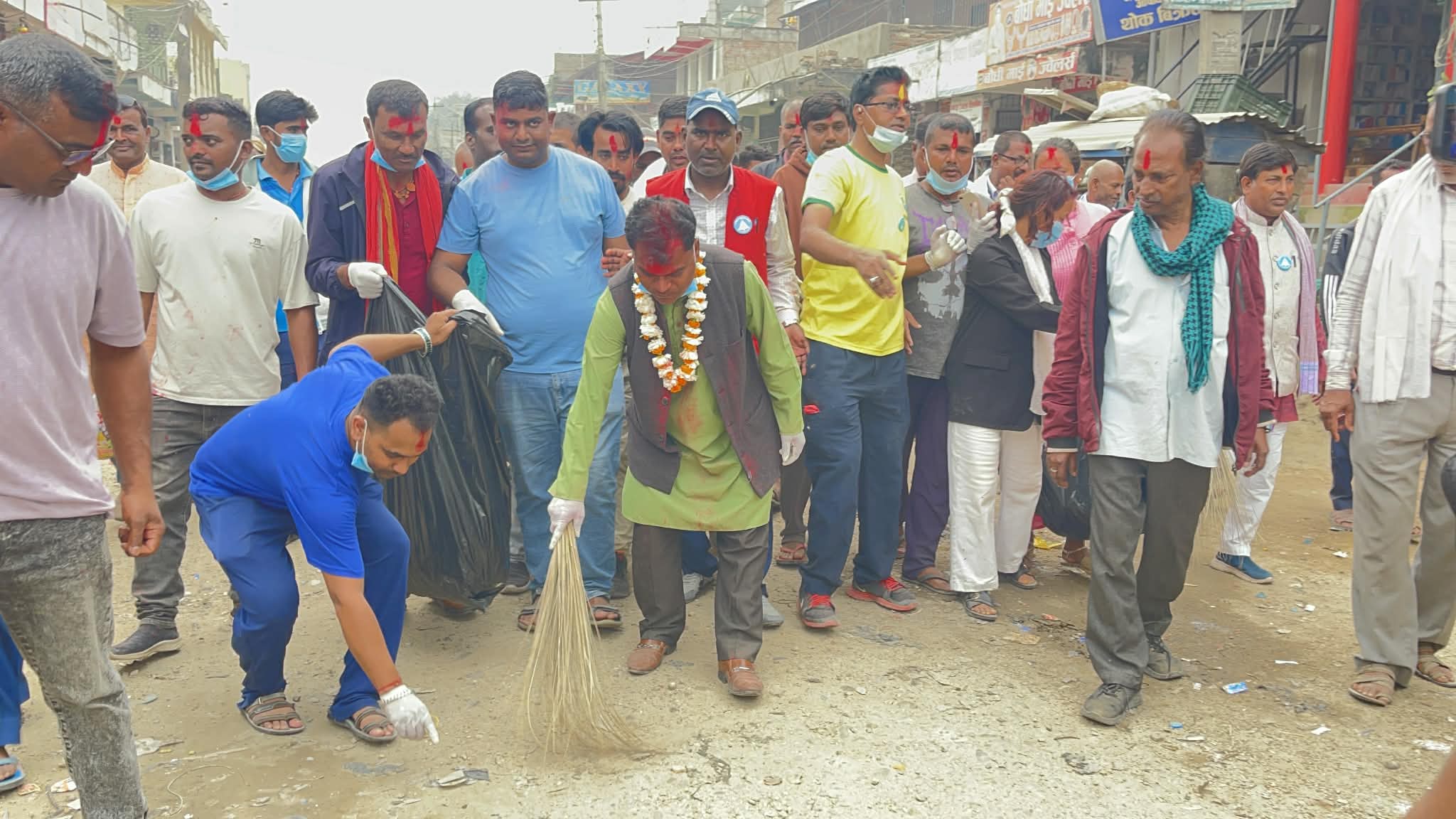 धनुषा–४ का सांसद राजकिशोर महतोले गरे  सरसफाइ अभियानबाट कामको सांकेतिक सुरुवात