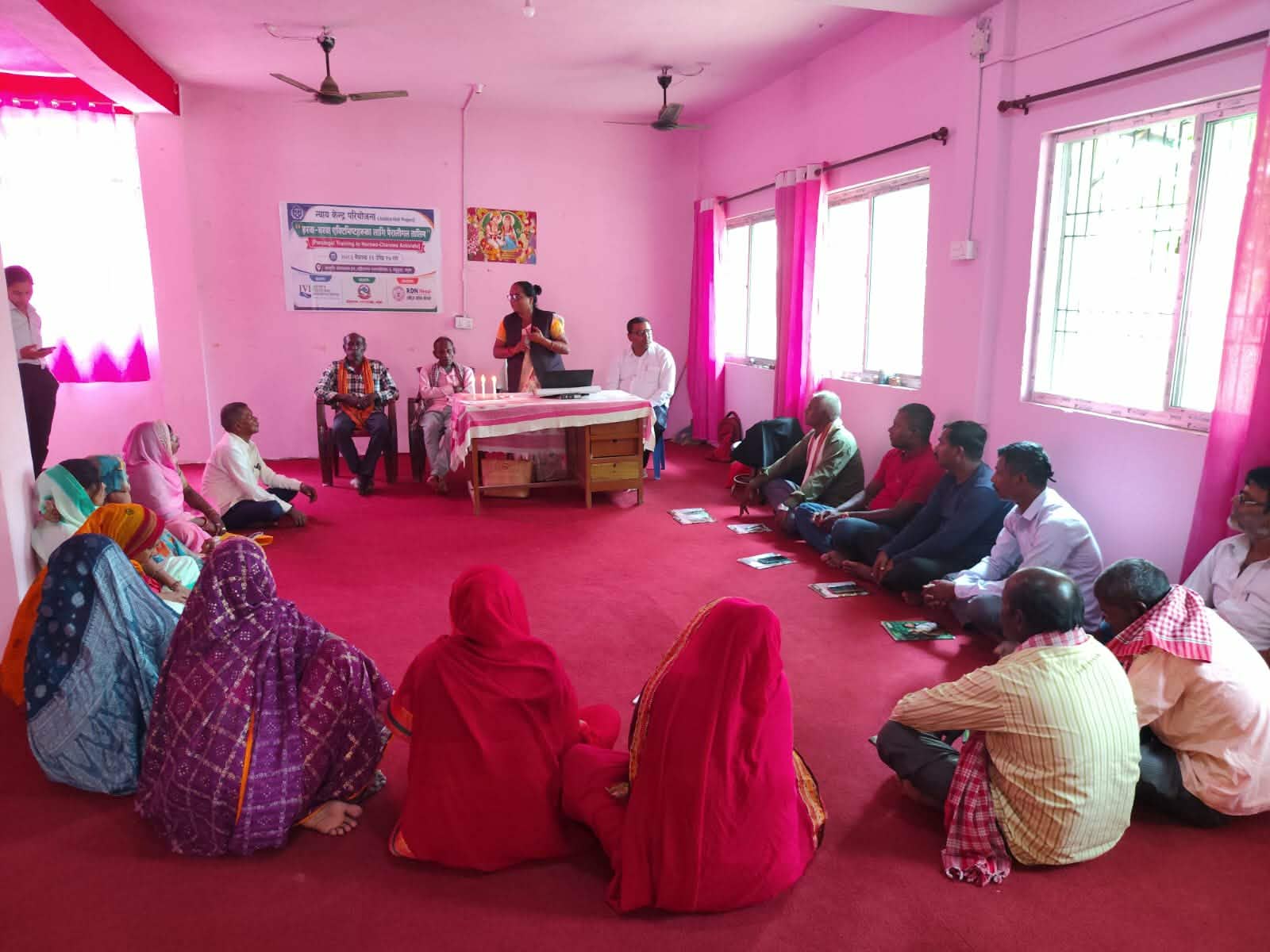 हरवाचरवा अभियन्तालाई पैरालिगल तालिम सुरु