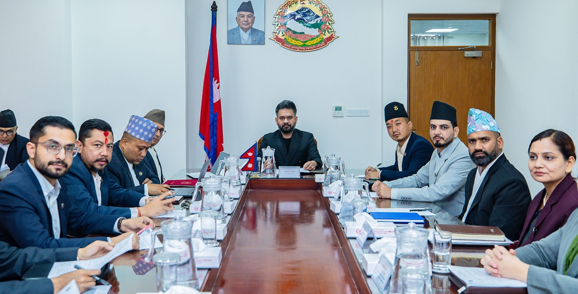 अब सरकारी कार्यालय र शैक्षिक संस्थामा शनिबार र आइतबार २ दिन बिदा दिने निर्णय