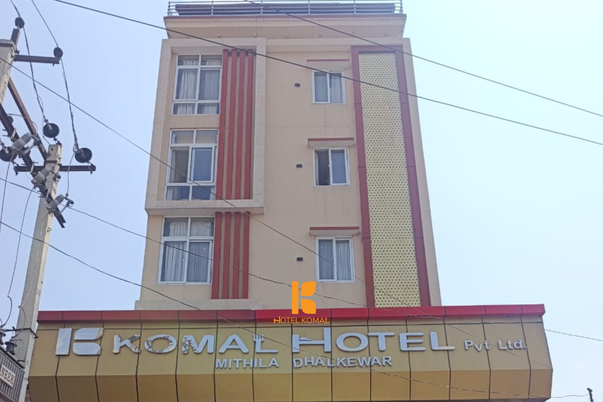 ढल्केवरको कोमल होटेलमा अदालतको आदेश विपरीत डोजर लगाउने प्रयास भएको दाबि