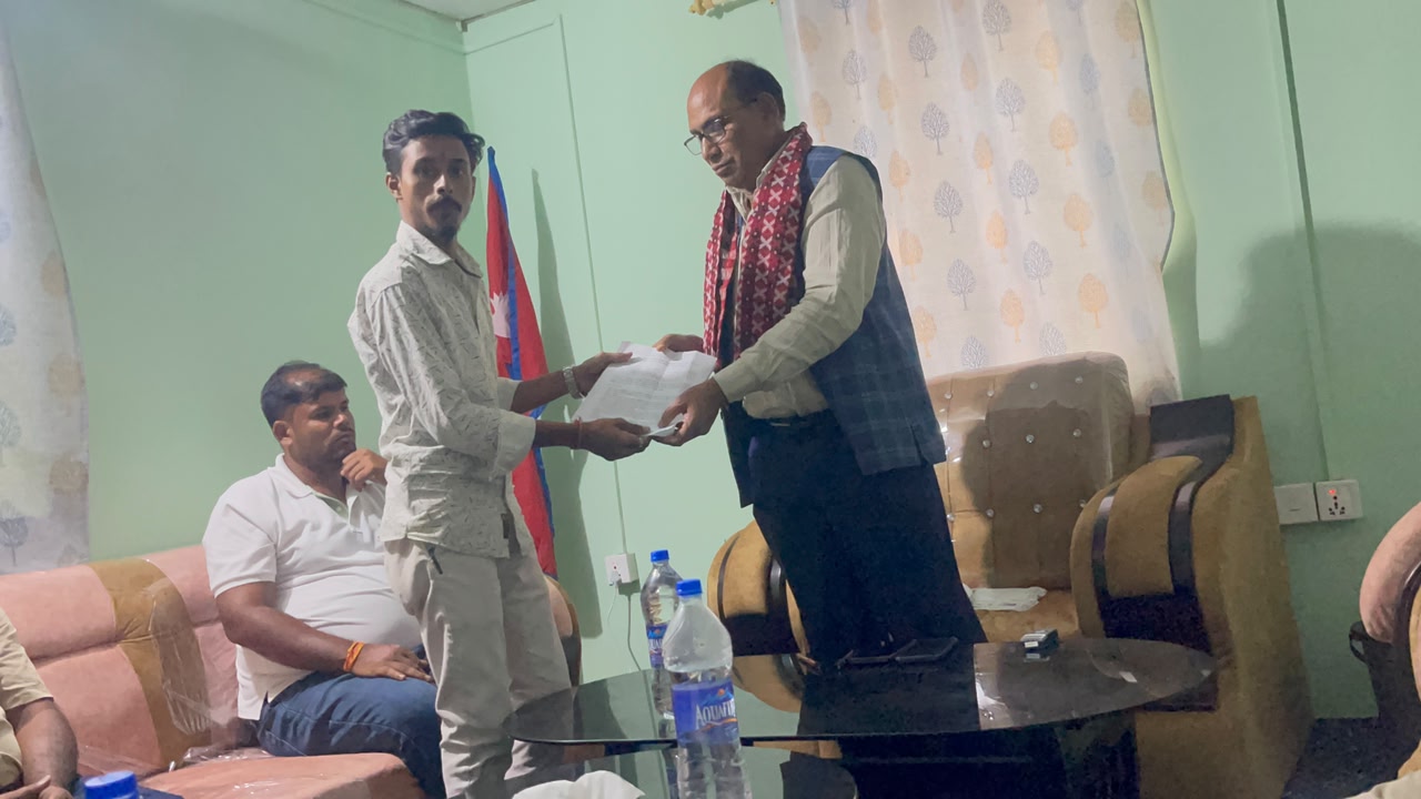 प्रादेशिक अस्पताल जलेश्वर सुधारका लागि युवाको १५ बुँदे ज्ञापनपत्र