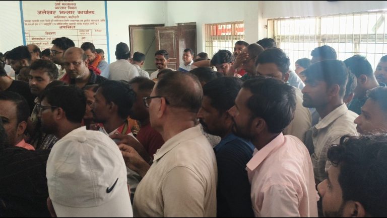 भारतबाट नेपाल प्रवेश गर्ने सवारीको अनलाइन भन्सार अभिलेखले सेवाग्राहीलाई सास्ती