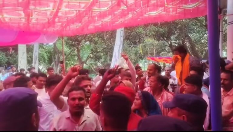 रास्वपा महोत्तरीमा आन्तरिक विवाद चर्किँदा जिल्ला अधिवेशन स्थगित