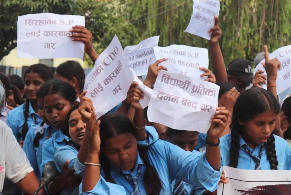 एसईई केन्द्रबाट जफत मोबाइल नष्ट गरेपछि विद्यार्थी आन्दोलित