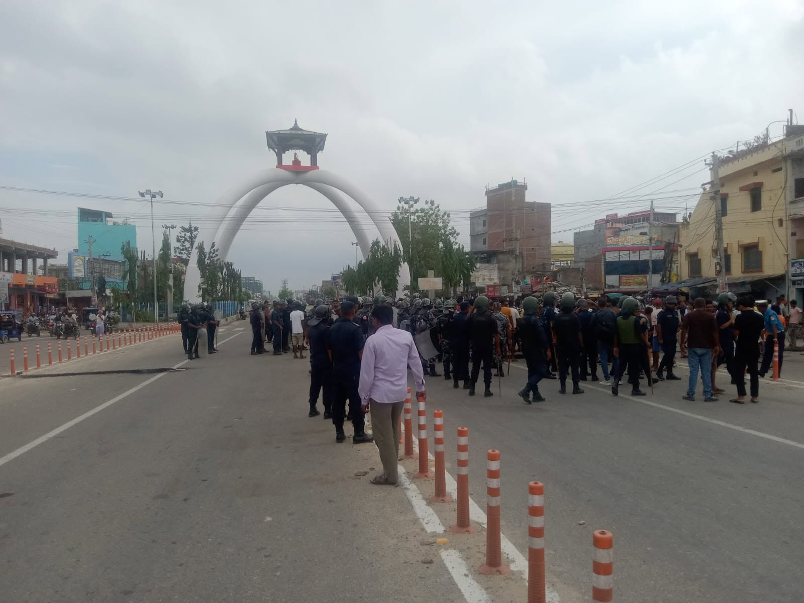 धनुषामा सुरक्षा सतर्कता बढाइयो, प्रदर्शनपछि कर्फ्यु जारी