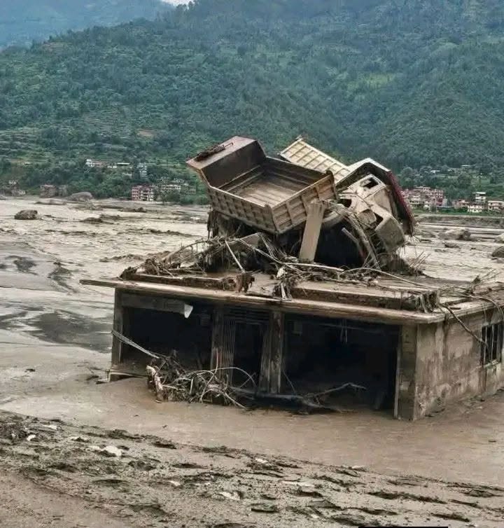भोटेकोशी बाढीः मृतकको संख्या ६२६ पुग्यो, २ हजार ४२६ अझै बेपत्ता
