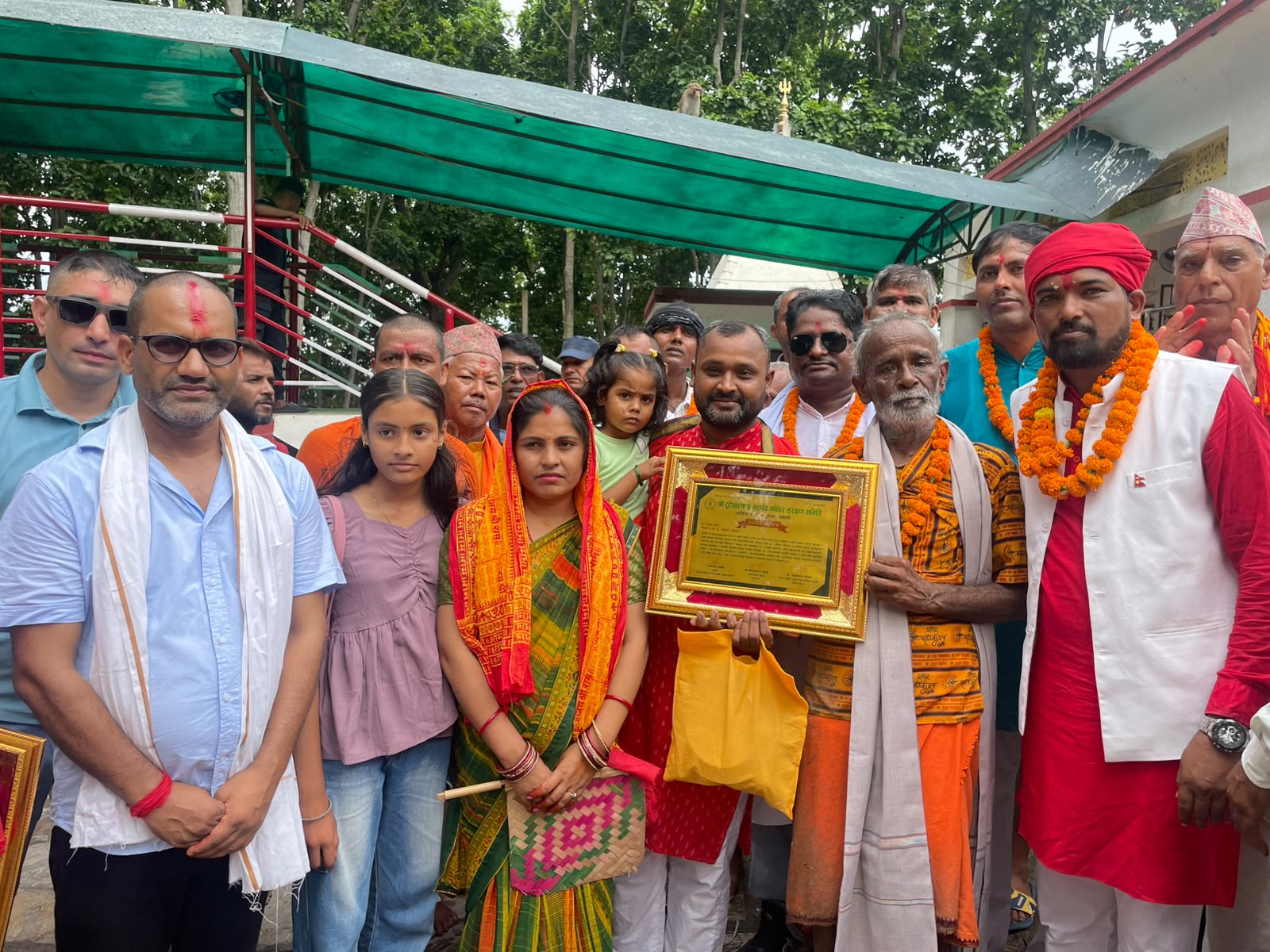 मधेसको कैलास ‘टुटेश्वर’ : डण्डीबमबाट सन्यास लिएका बासुदेवलाई अभिनन्दन