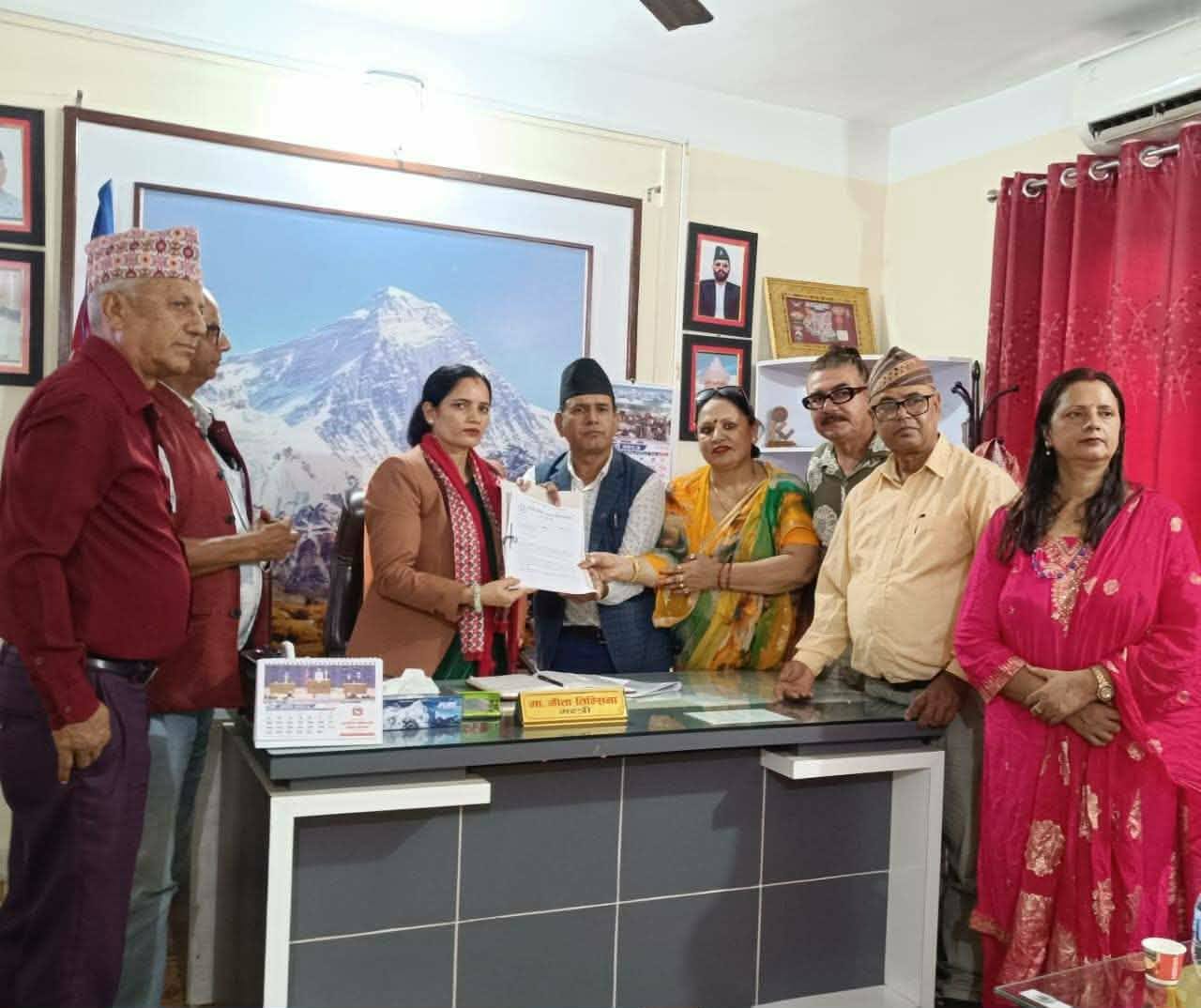 कोसी प्रदेशका स्रष्टाहरूले सामाजिक विकास मन्त्रीलाई गराए ध्यानाकर्षण