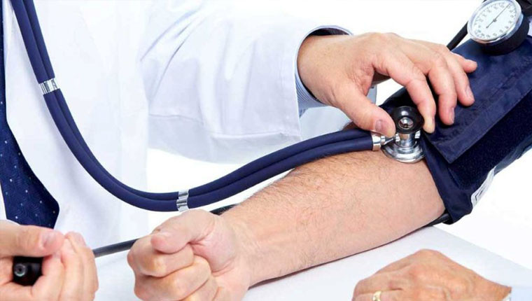 स्वास्थ्यकर्मीको बिदा रोकियो,उद्धार र उपचारमा खटिन निर्देशन
