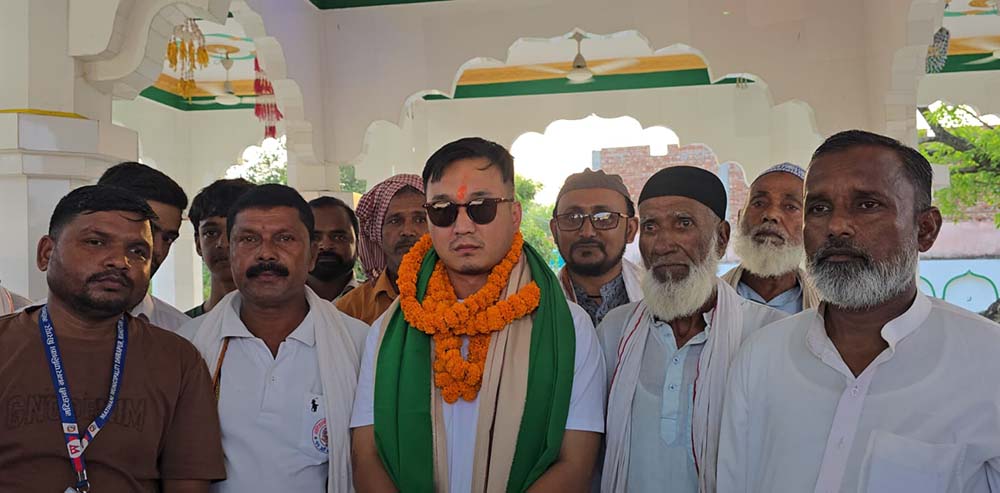 महोत्तरीमा सीमा सुरक्षा निरीक्षणसँगै धार्मिक स्थलको दर्शनमा गृहमन्त्री
