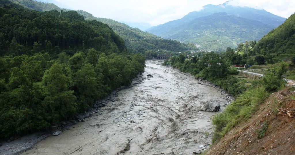 भोटेकोसीमा पुनः बहाव बढ्यो, सतर्कता अपनाउन आग्रह
