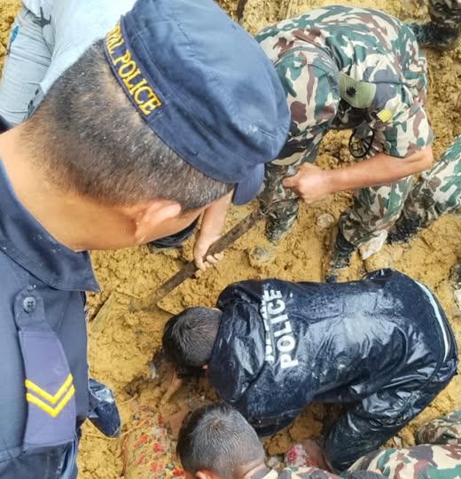पहिरोले घर पुरिँदा धनुषामा एक महिलाको मृत्यु