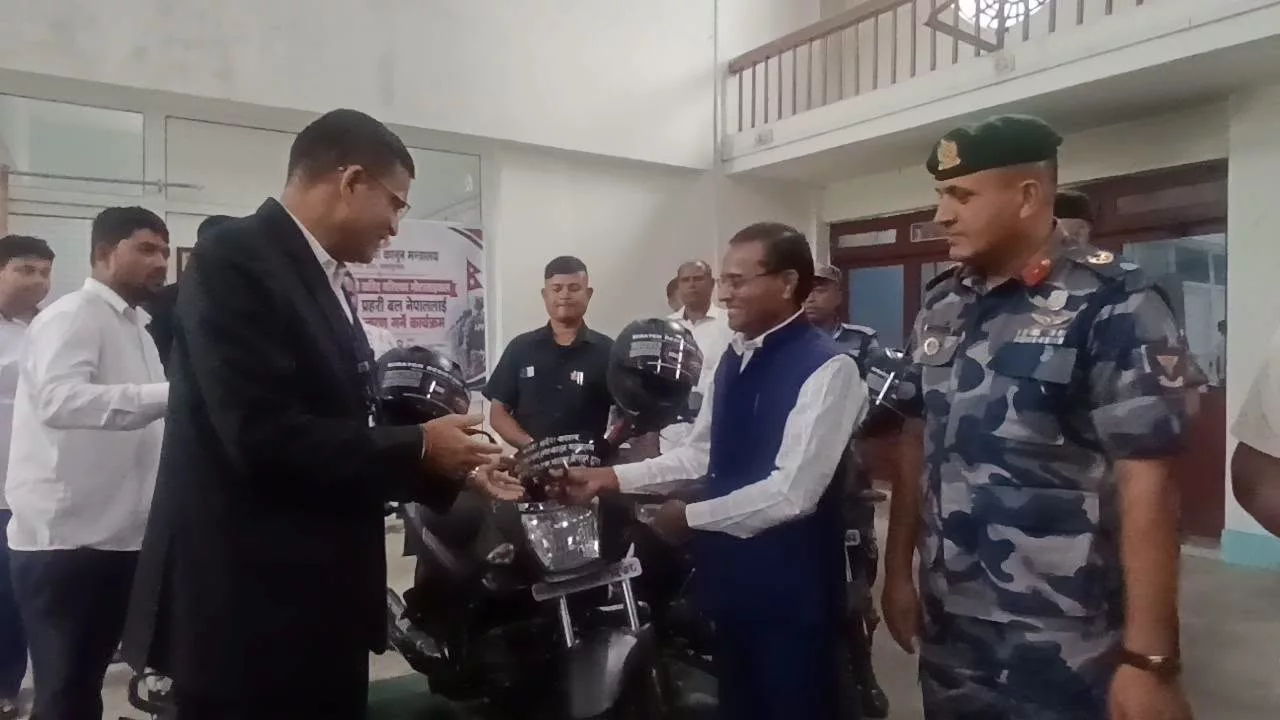सीमावर्ती क्षेत्रमा तस्करी नियन्त्रणमा सघाउन सशस्त्र प्रहरीलाई २० मोटरसाइकल