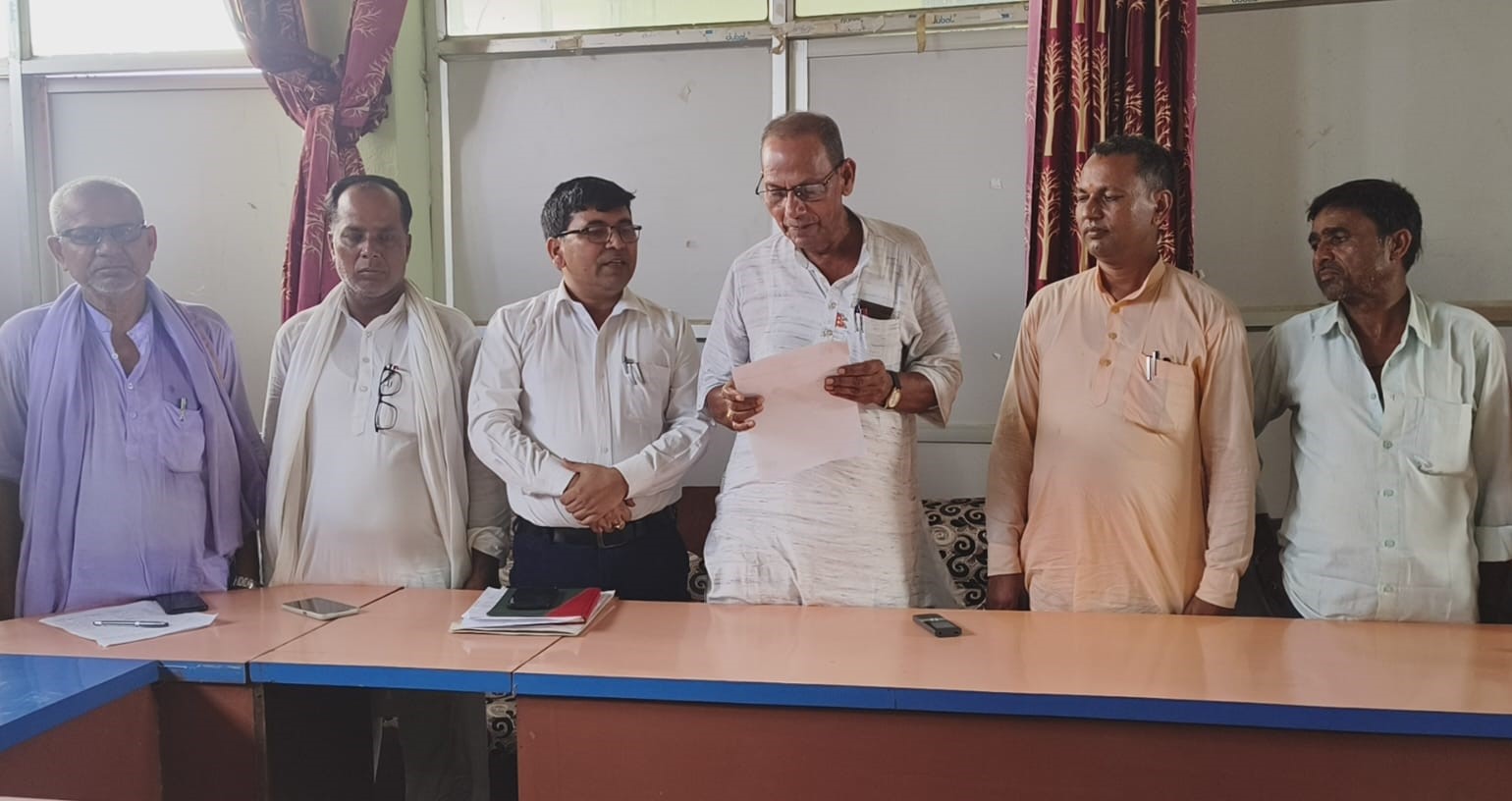 बाढीपीडितलाई धनौजीको १५ लाख सहयोग