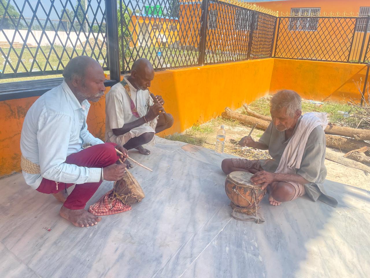मिथिलाको दसैँबाट हराउँदै नगारा बजाउने परम्परा